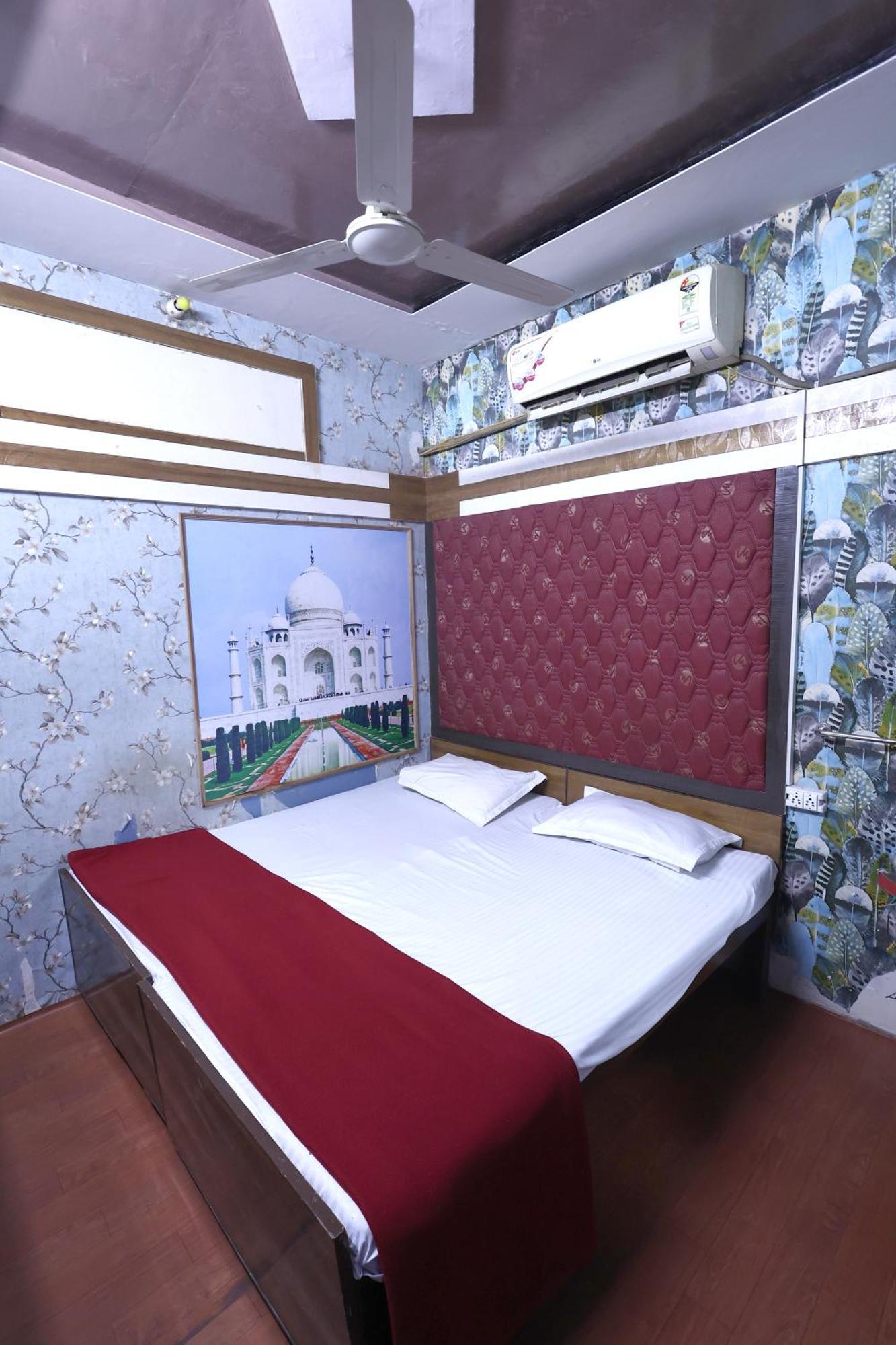 Taj City Hotel Агра Екстериор снимка