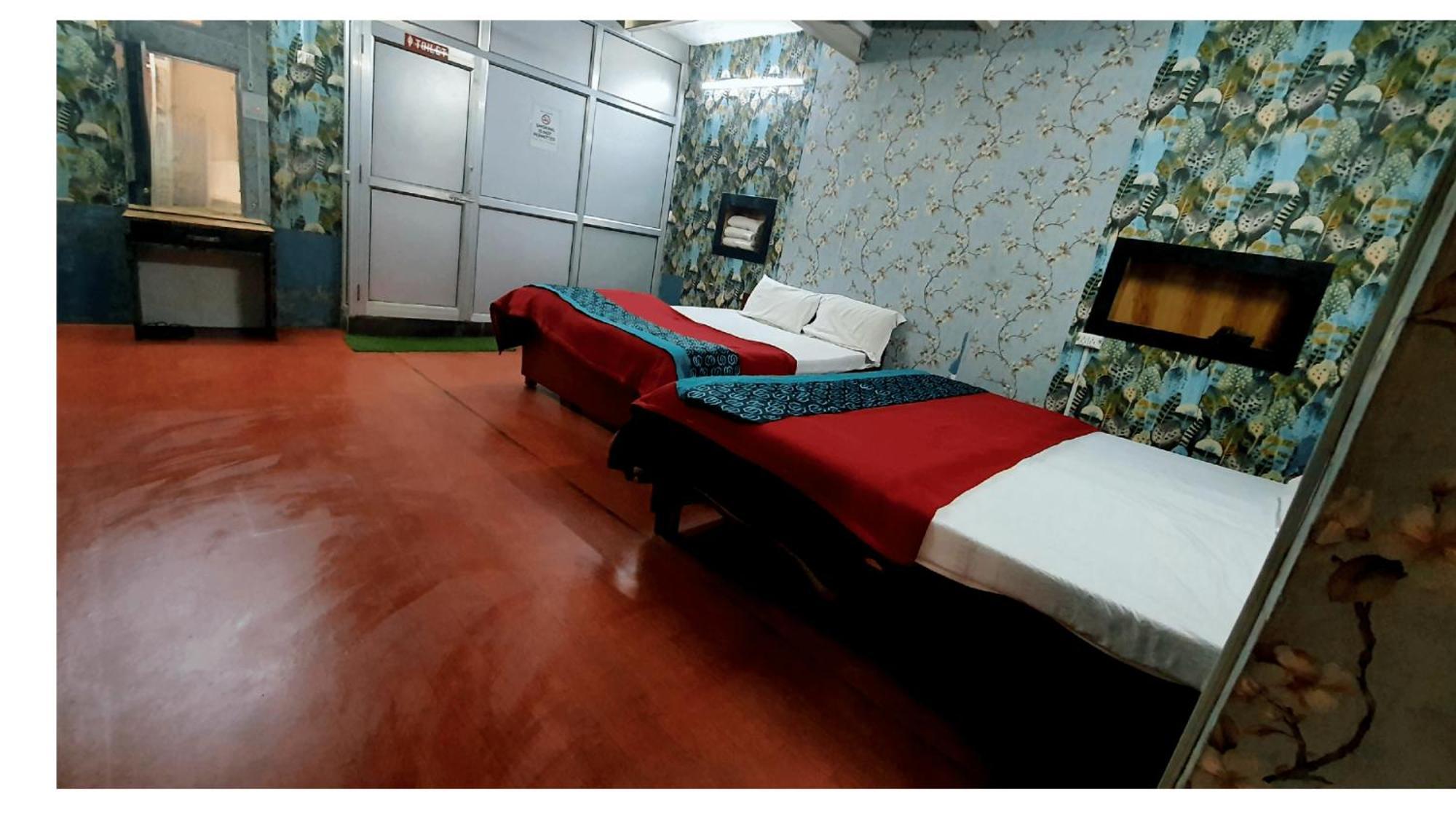 Taj City Hotel Агра Екстериор снимка