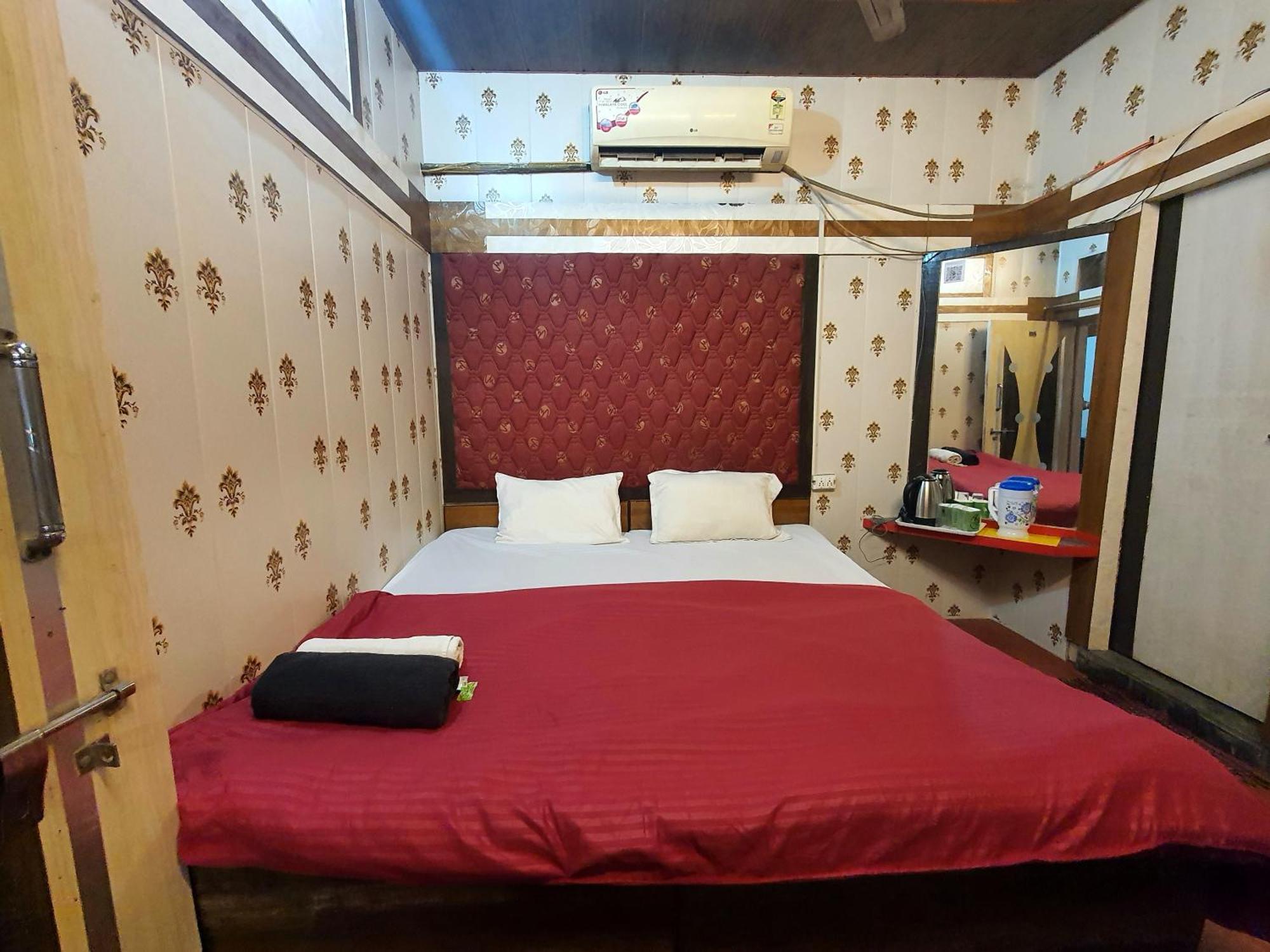Taj City Hotel Агра Екстериор снимка
